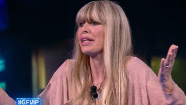 Grande Fratello Vip, Alessandra Mussolini pronta a lasciare la Casa? “Non ce la faccio più, me ne vado”